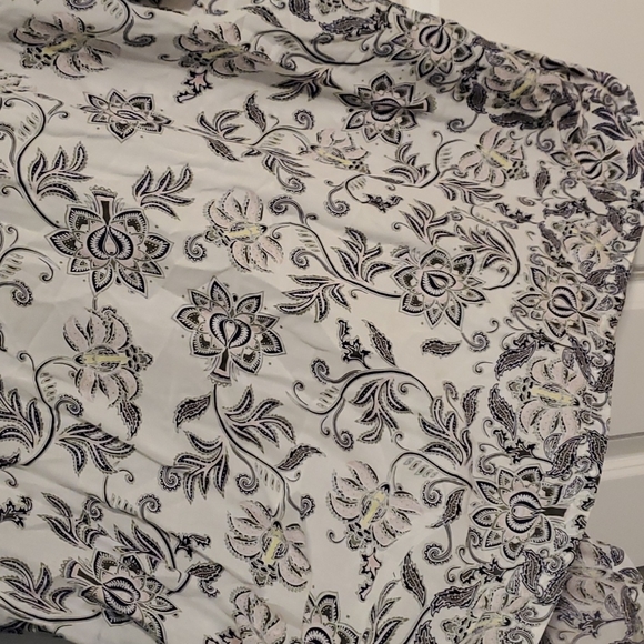 Top - Picture 4 of 6